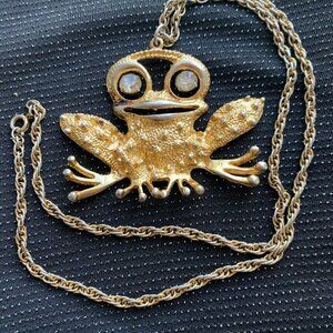 Vintage Frog Necklace Gold Tone Rhinestone Eyes Whimsical Statement Pendant